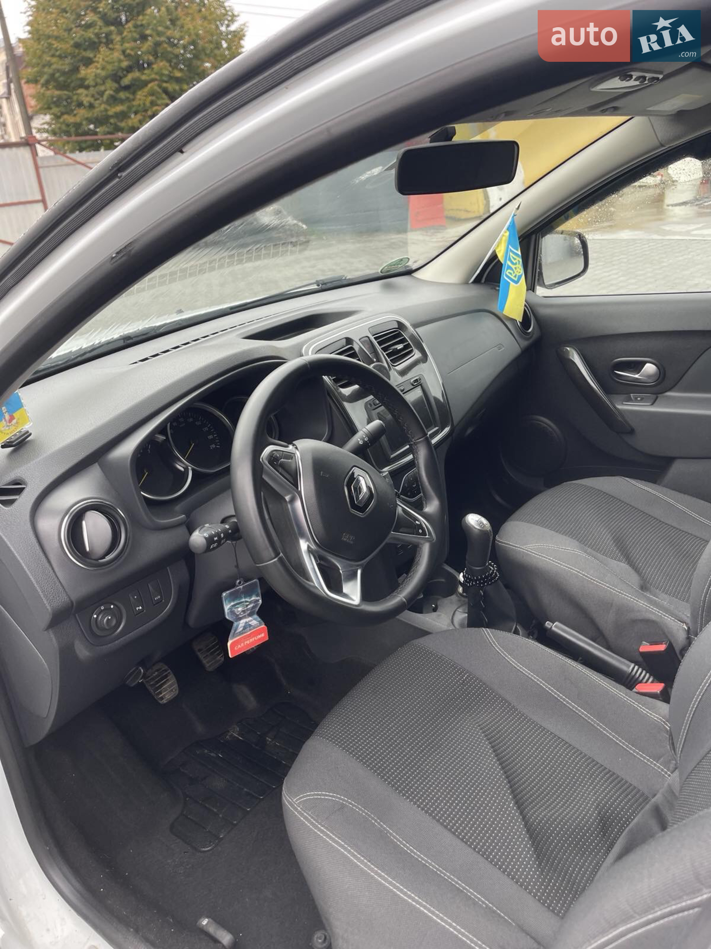 2019 Renault Logan - мініатюра 5