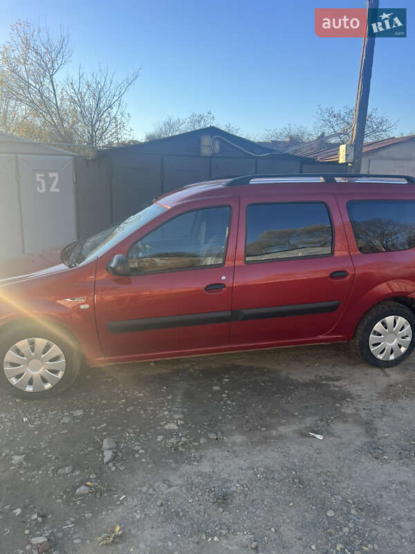 Универсал Renault Logan 2012 в Черновцах