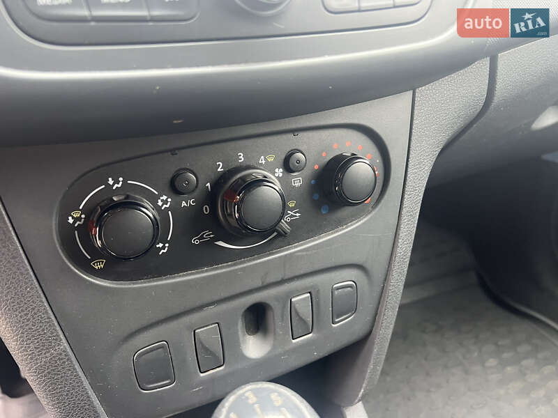 Седан Renault Logan 2016 в Днепре фото 14 Седан Renault Logan 2016 в Днепре