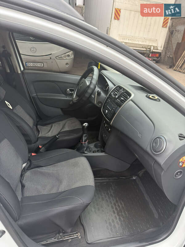 Універсал Renault Logan 2015 в Кривому Розі