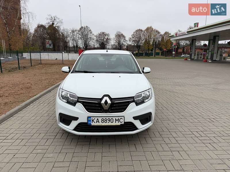 Renault Logan 2018