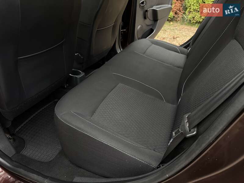 Седан Renault Logan 2017 в Одесі фото 52 Седан Renault Logan 2017 в Одесі