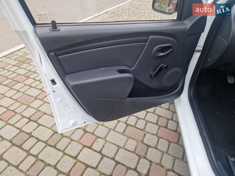 Седан Renault Logan 2012 в Харькове фото 8 Седан Renault Logan 2012 в Харькове