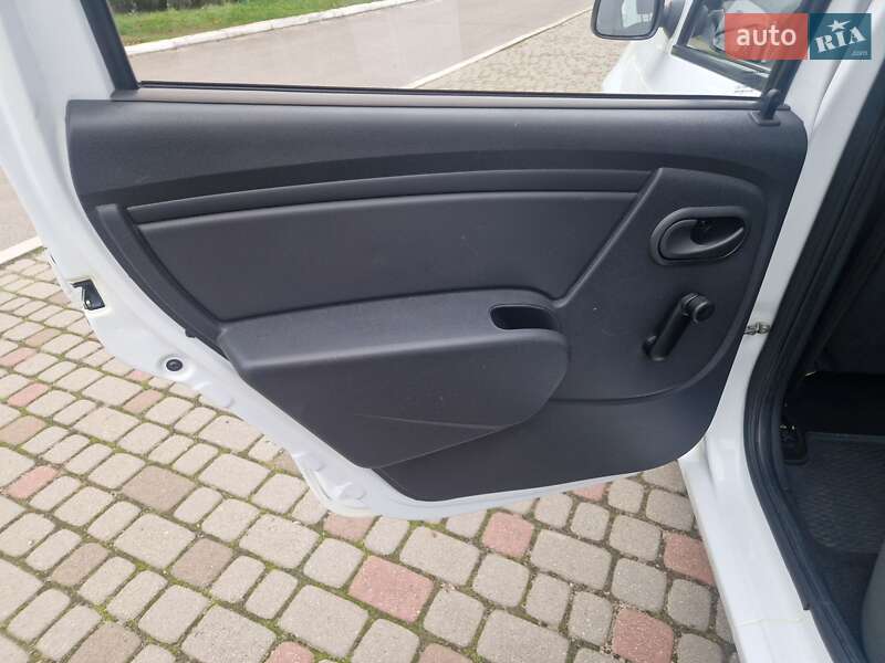 Седан Renault Logan 2012 в Харькове фото 14 Седан Renault Logan 2012 в Харькове