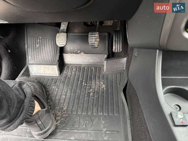 Седан Renault Logan 2009 в Дніпрі