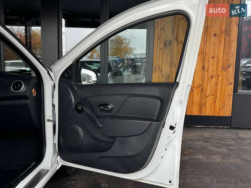 Седан Renault Logan 2015 в Виннице фото 13 Седан Renault Logan 2015 в Виннице