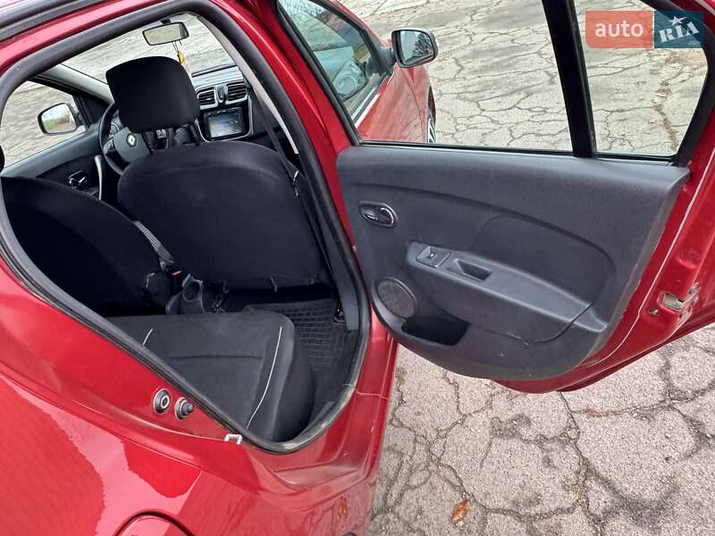 Седан Renault Logan 2013 в Малой Виске