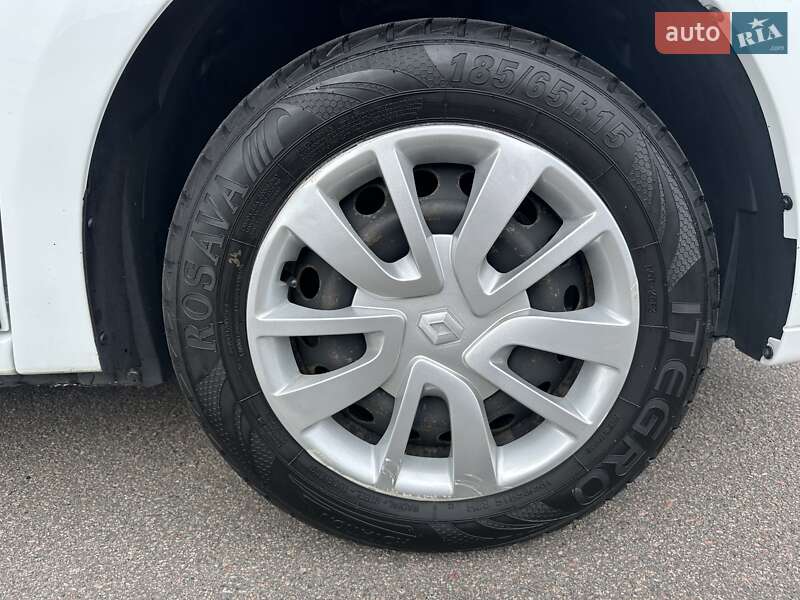 Седан Renault Logan 2021 в Киеве