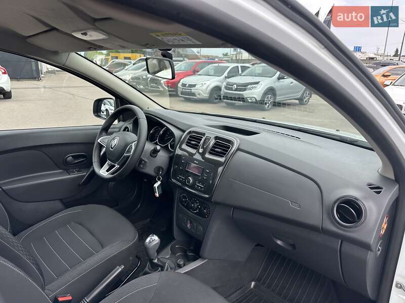 Седан Renault Logan 2021 в Киеве