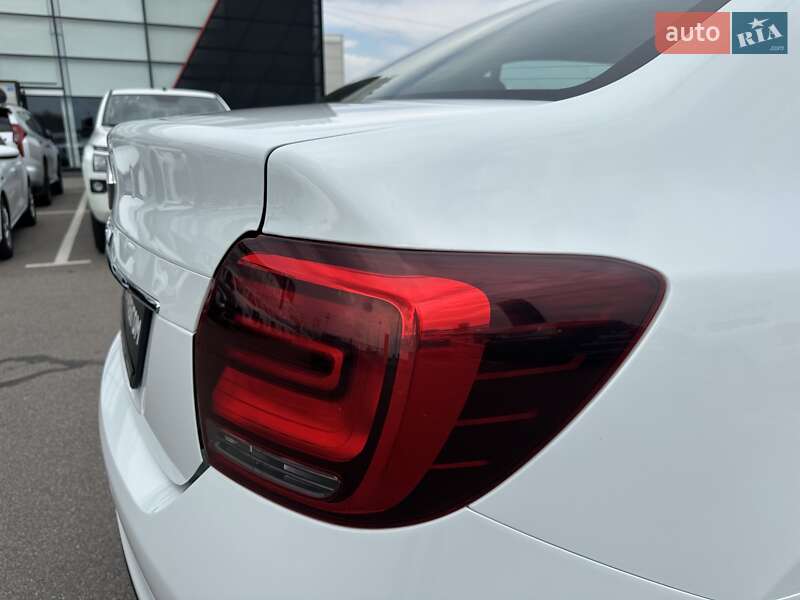 Седан Renault Logan 2021 в Киеве