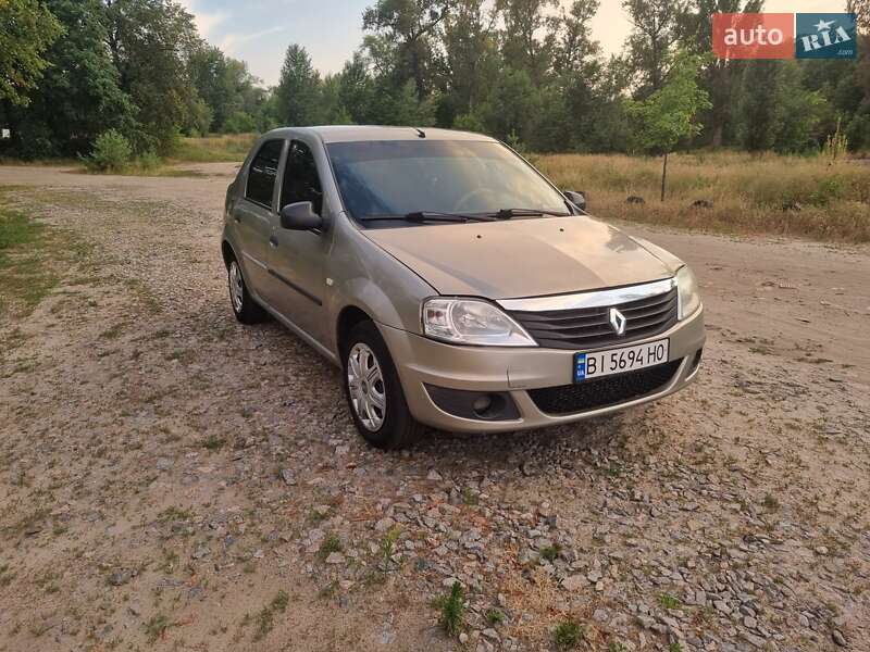 Седан Renault Logan 2012 в Полтаве