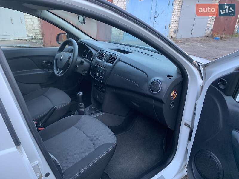 Седан Renault Logan 2016 в Львове фото 20 Седан Renault Logan 2016 в Львове