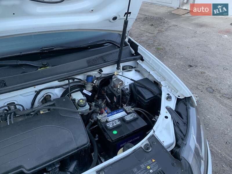 Седан Renault Logan 2016 в Львове фото 30 Седан Renault Logan 2016 в Львове