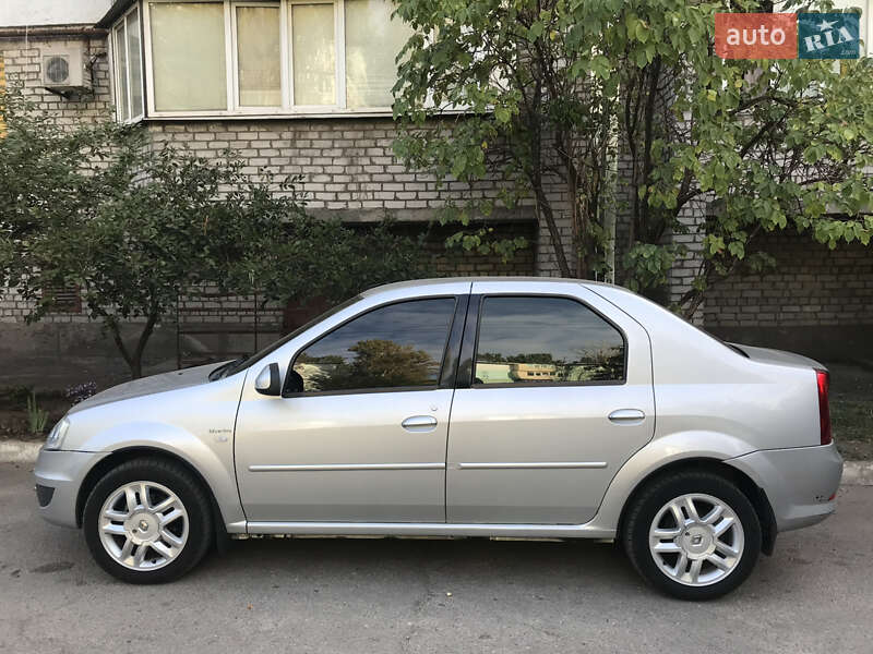 Седан Renault Logan 2011 в Запорожье