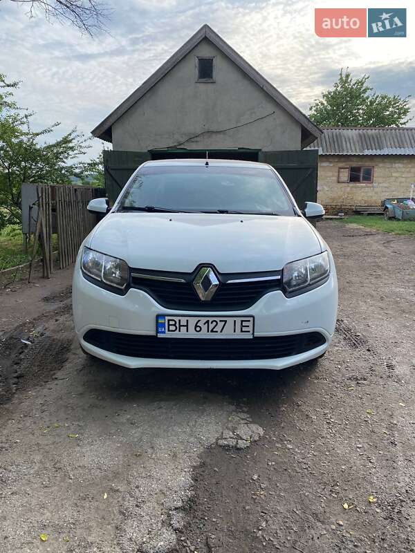 Renault Logan 2016