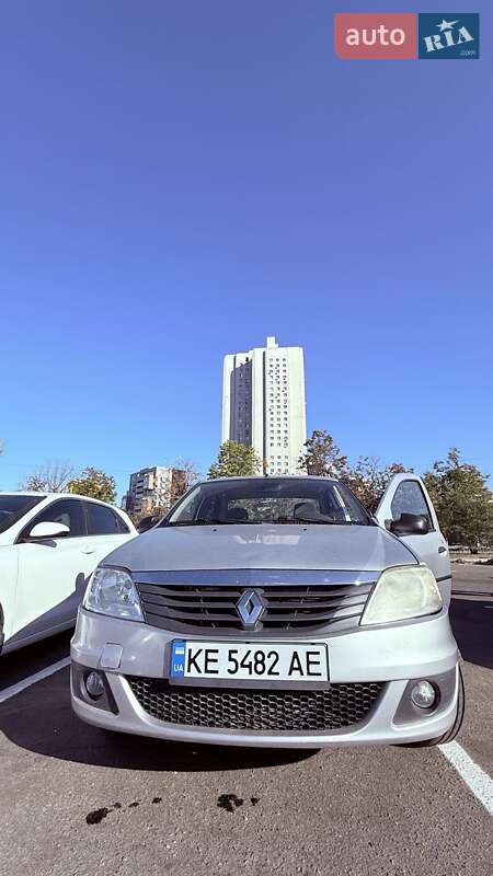 Седан Renault Logan 2010 в Дніпрі