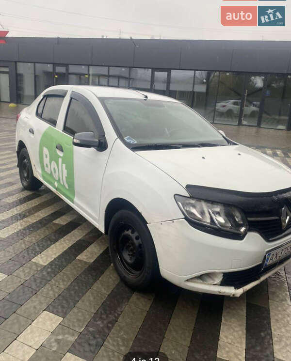 Седан Renault Logan 2013 в Ужгороде