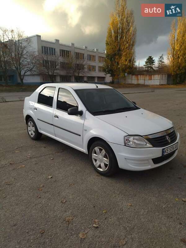 Седан Renault Logan 2012 в Днепре