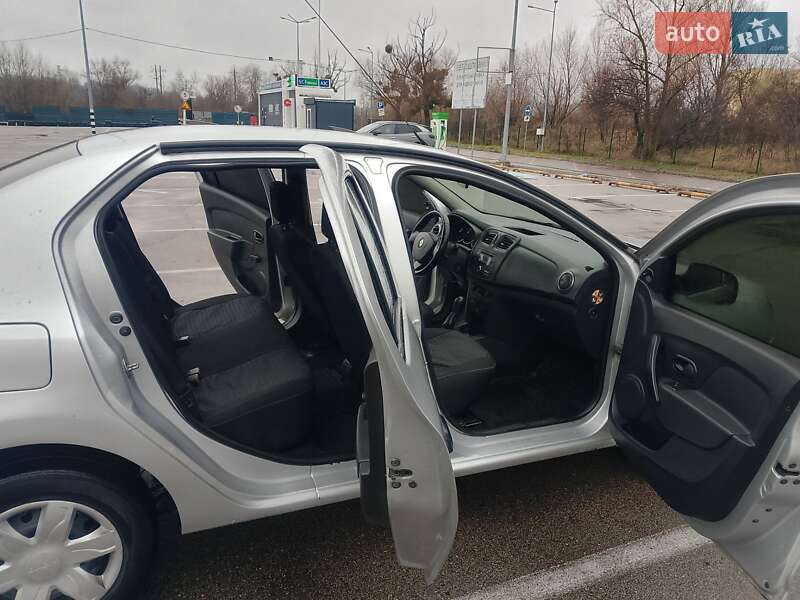 Седан Renault Logan 2016 в Киеве фото 19 Седан Renault Logan 2016 в Киеве