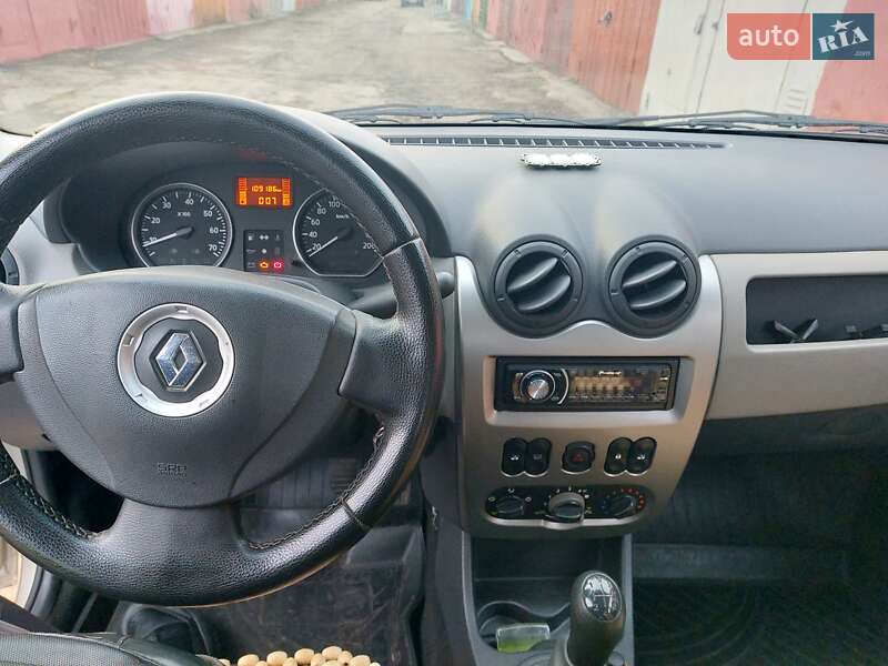 Седан Renault Logan 2009 в Харькове