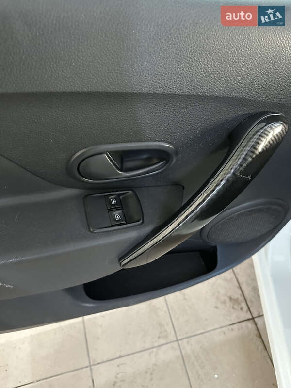 Універсал Renault Logan 2019 в Умані фото 12 Універсал Renault Logan 2019 в Умані