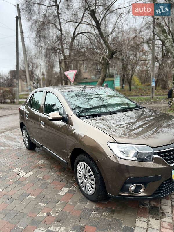 Седан Renault Logan 2017 в Запорожье