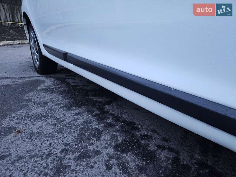 Універсал Renault Logan 2015 в Вінниці фото 3 Універсал Renault Logan 2015 в Вінниці