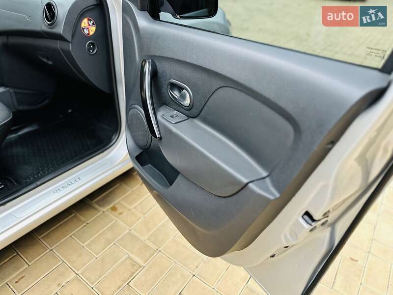 Седан Renault Logan 2018 в Одессе