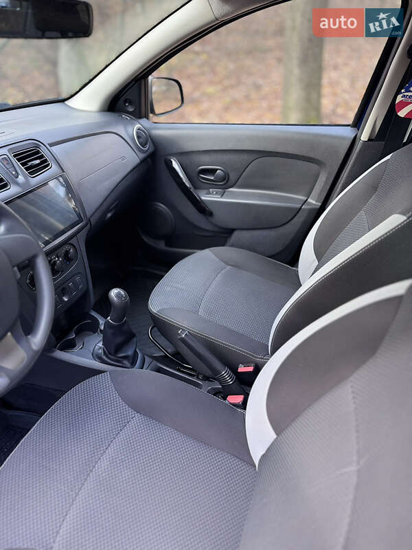 Седан Renault Logan 2014 в Харькове