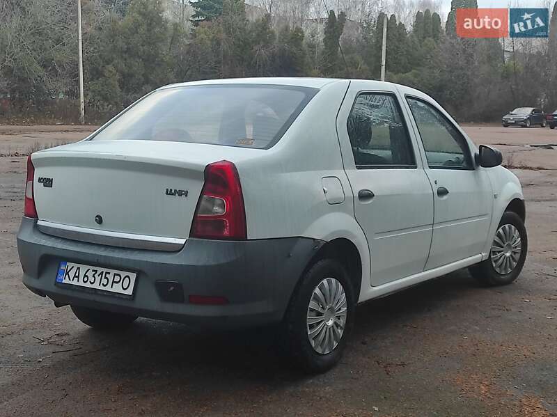 Седан Renault Logan 2010 в Житомире