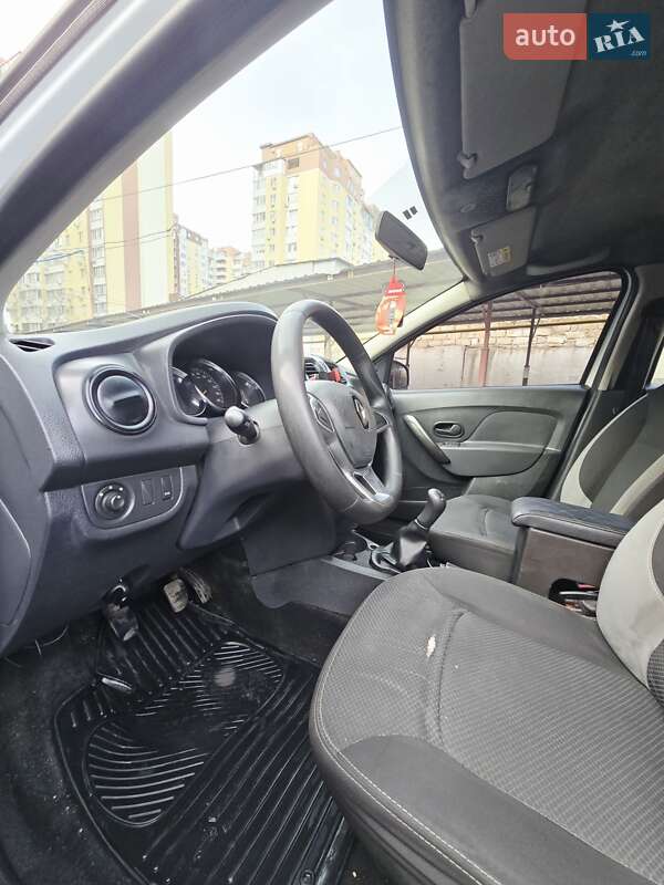 Седан Renault Logan 2018 в Одессе