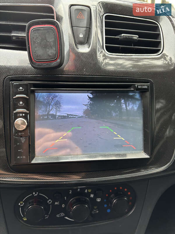 Седан Renault Logan 2013 в Звягелі