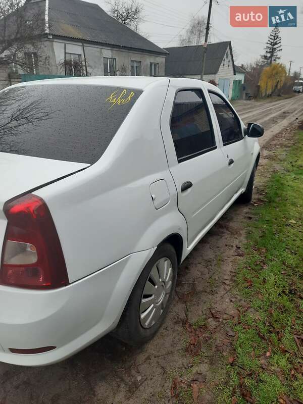 Седан Renault Logan 2010 в Харькове