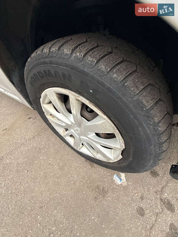 Седан Renault Logan 2013 в Запорожье