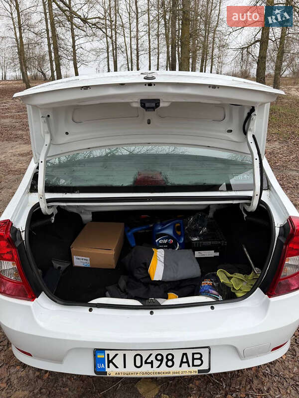 Седан Renault Logan 2012 в Киеве фото 9 Седан Renault Logan 2012 в Киеве