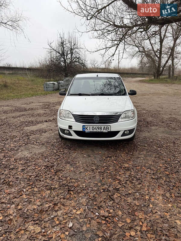 Седан Renault Logan 2012 в Киеве фото 3 Седан Renault Logan 2012 в Киеве