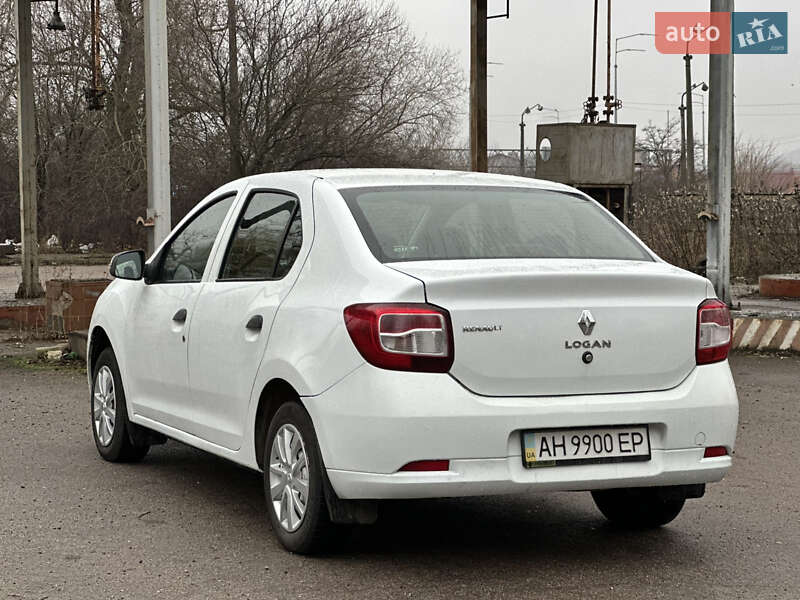 Седан Renault Logan 2013 в Прилуках
