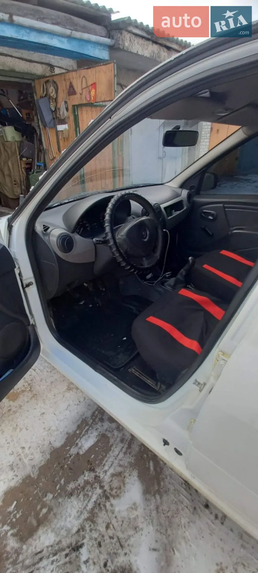 2012 Renault Logan - мініатюра 11