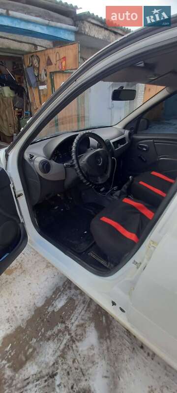 Седан Renault Logan 2012 в Шостке