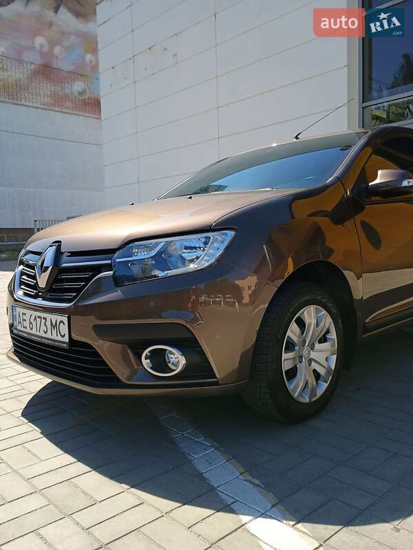 Седан Renault Logan 2020 в Івано-Франківську