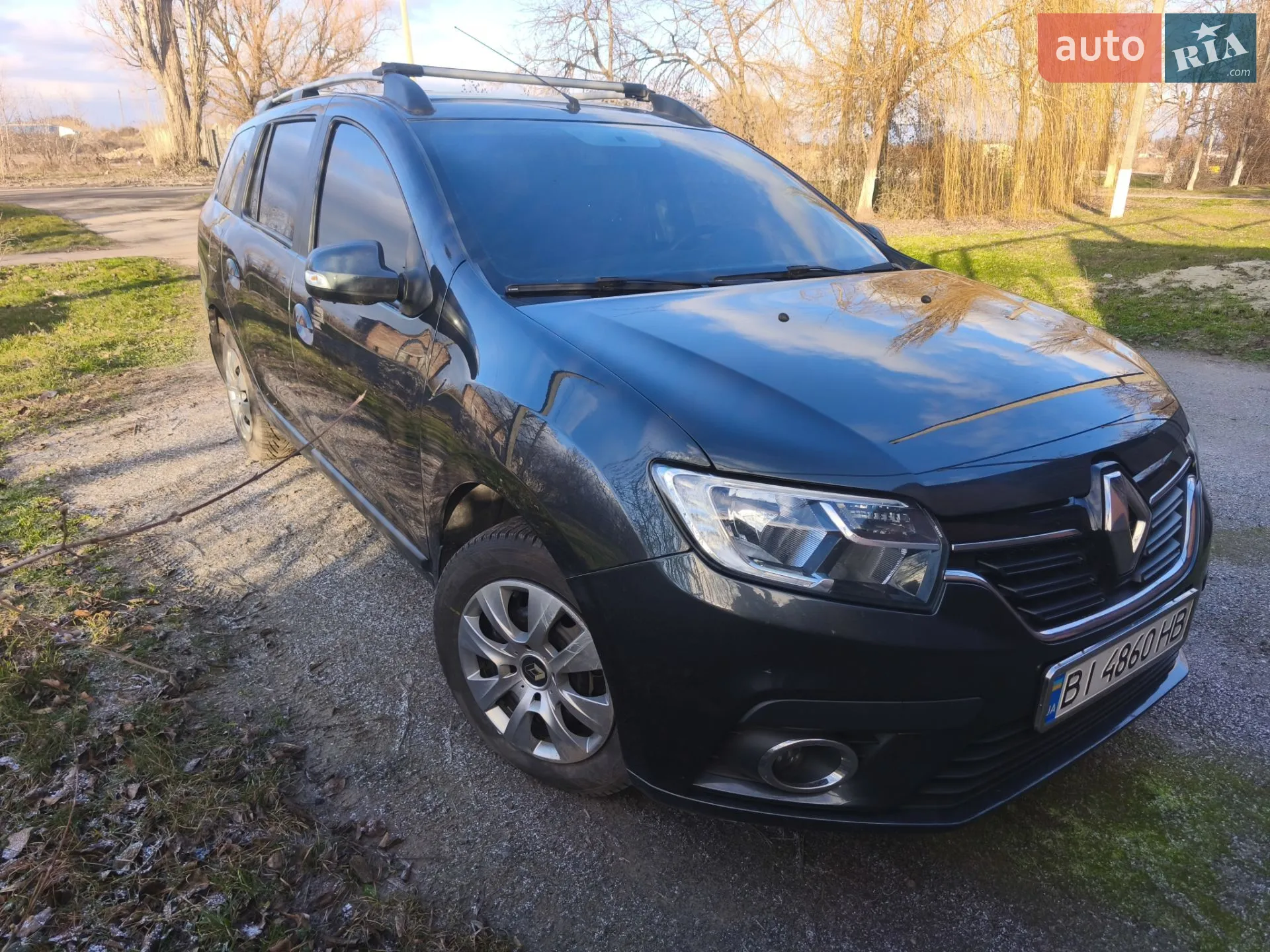 2019 Renault Logan - фото 1