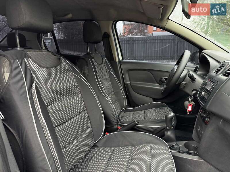 Седан Renault Logan 2015 в Киеве фото 24 Седан Renault Logan 2015 в Киеве