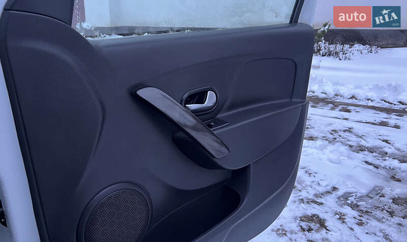 Универсал Renault Logan 2018 в Желтых Водах