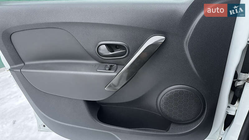 Универсал Renault Logan 2017 в Желтых Водах