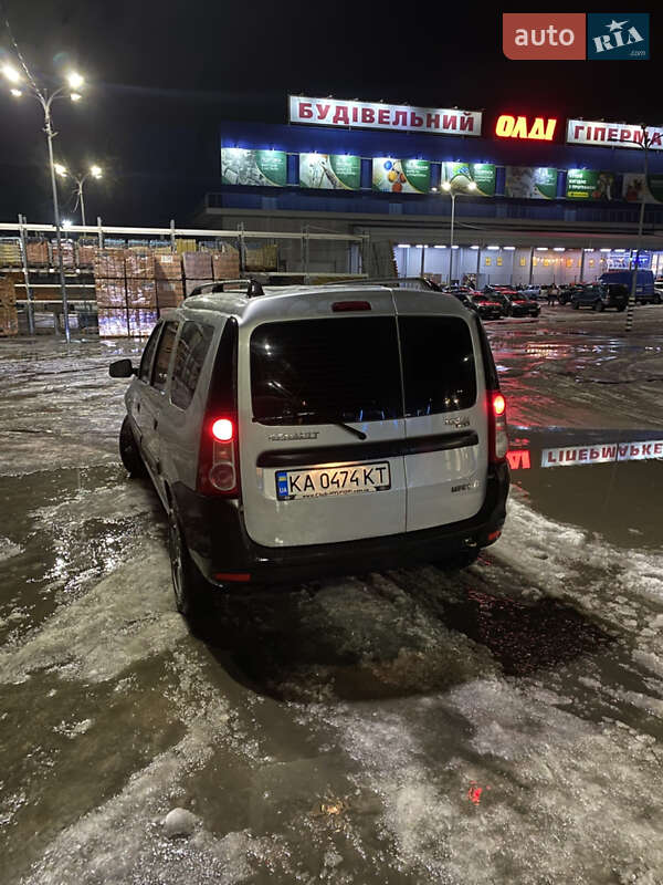 Универсал Renault Logan 2009 в Днепре