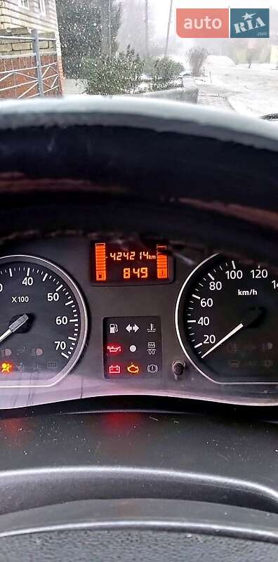 Седан Renault Logan 2010 в Барвенкове