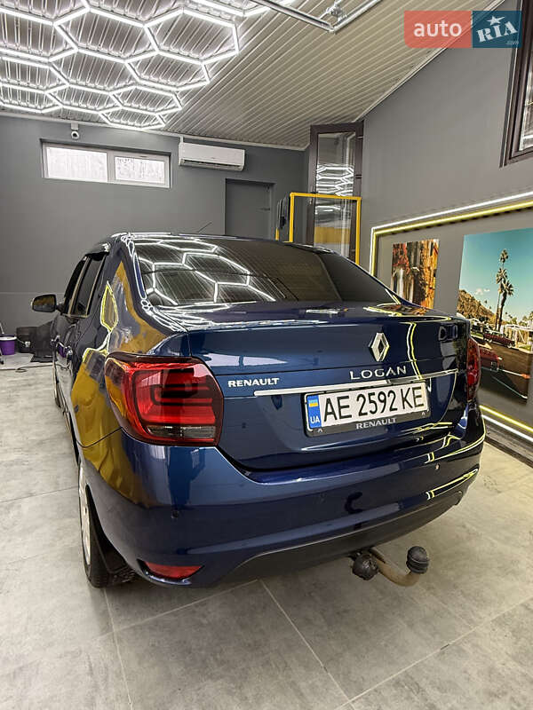 Седан Renault Logan 2019 в Днепре