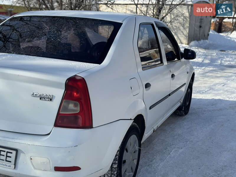 Седан Renault Logan 2012 в Чернівцях