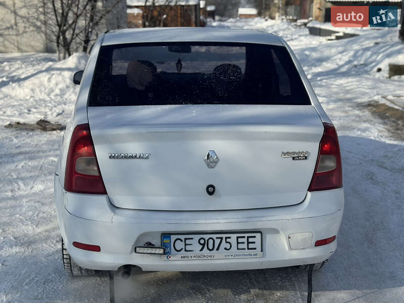 Седан Renault Logan 2012 в Чернівцях