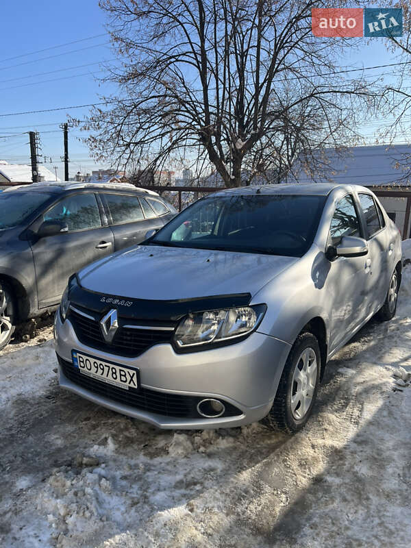Седан Renault Logan 2013 в Львове